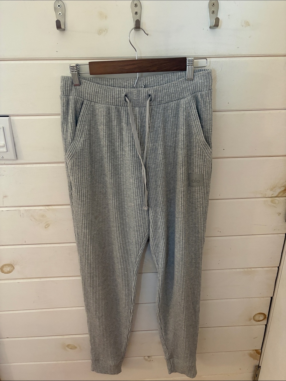 Alo drawstring sweatpants/joggers